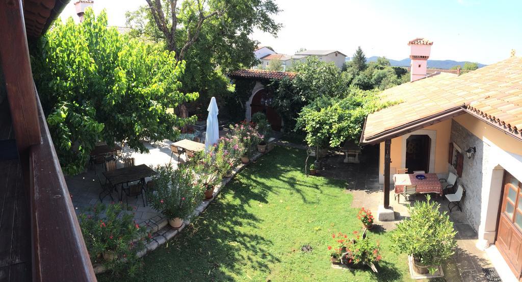 Guesthouse Domacija Sajna Сежана Екстер'єр фото